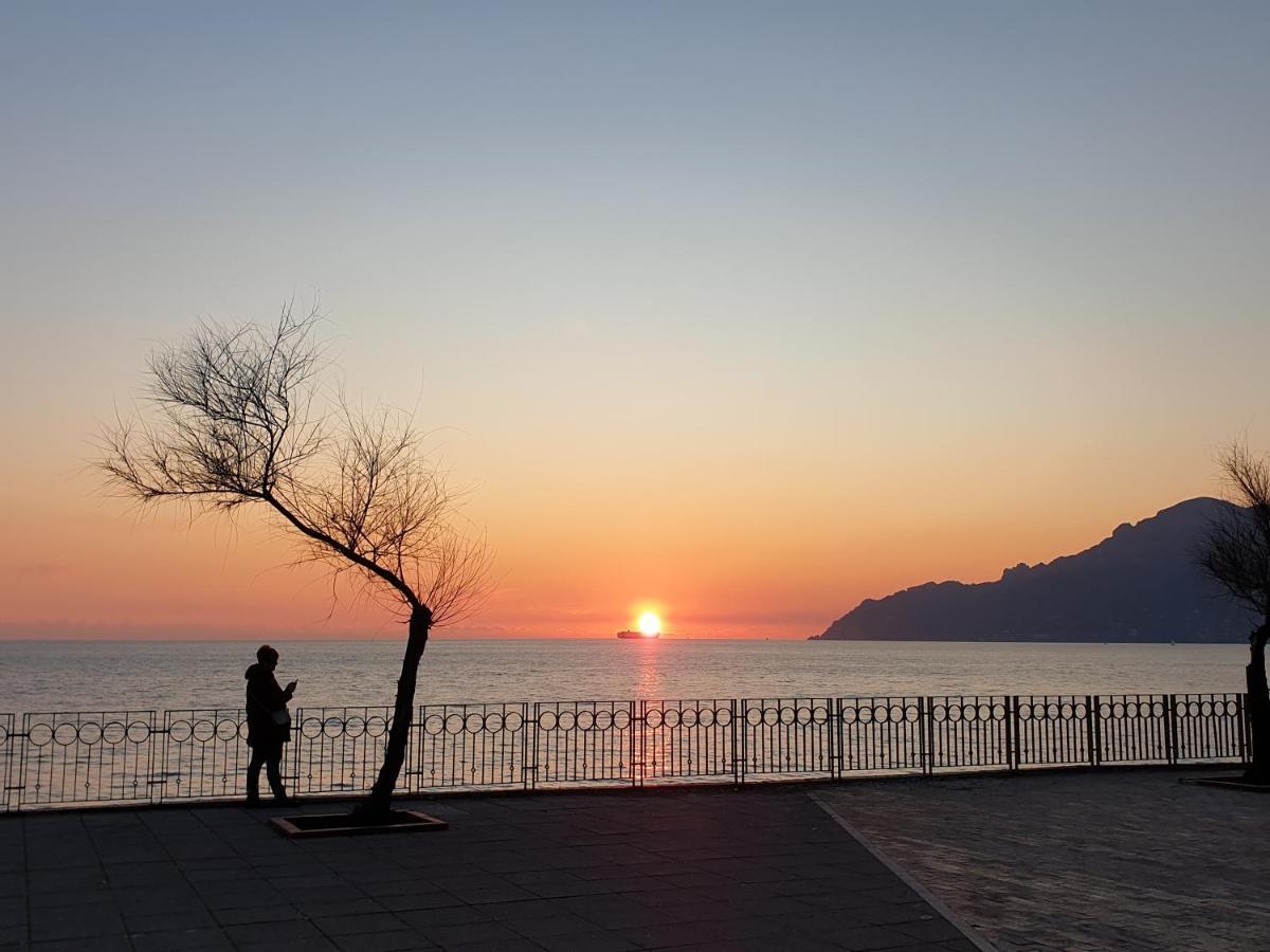 Doralice Comfort House Free Private Parking Villa Salerno Exteriör bild